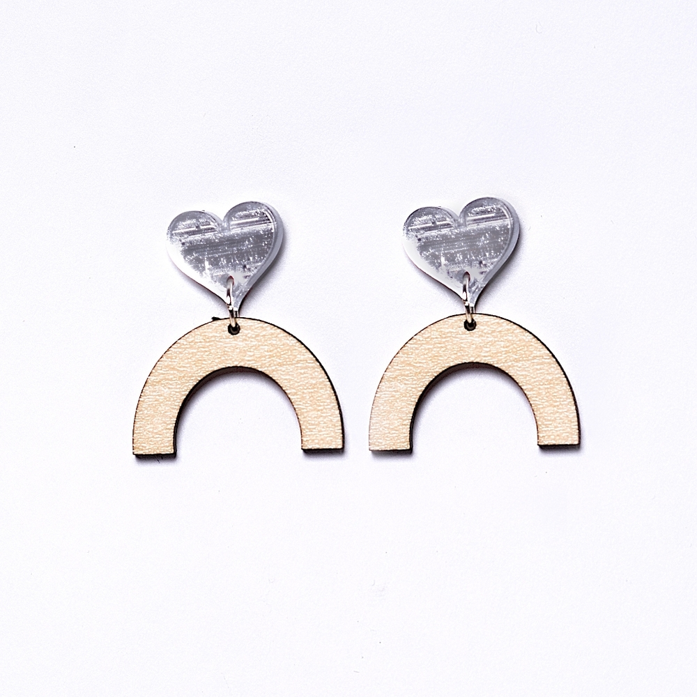 ✨Rainbow Heart Earrings✨